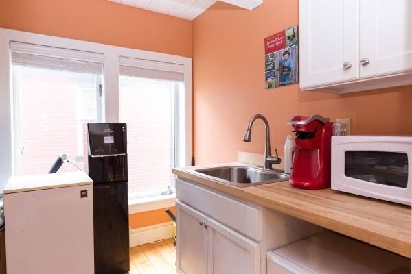 More Photos Of 35 King St, Burlington Office For Lease