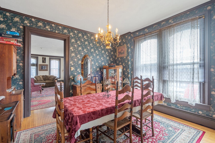More Photos Of 1880 House Bed & Breakfast, Pulaski Hotel For Sale