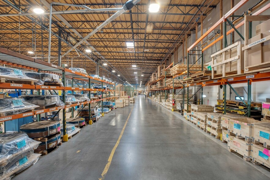 More Photos Of 5504 S 11th St, Ridgefield Distribution For Lease