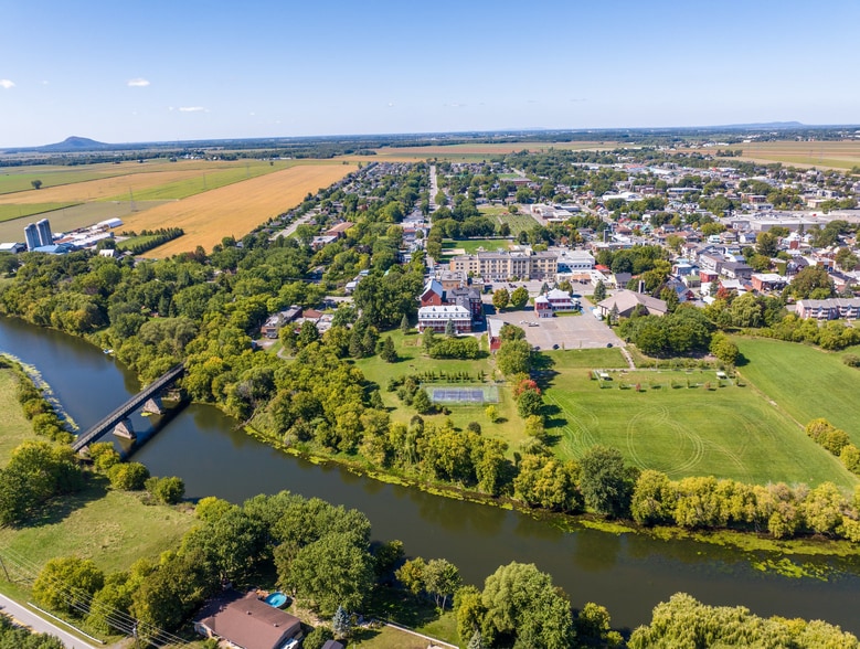 More Photos Of 1395 Rue Notre-Dame, Saint-cesaire Religious Facility For Sale