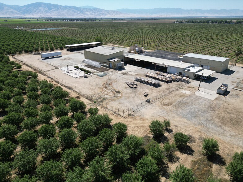 More Photos Of 13649 Weedpatch Hwy, Bakersfield Refrigeration Cold Storage For Sale