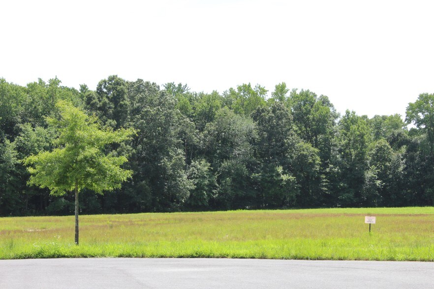 More Photos Of 5126 Bucktown Rd, Cambridge Land For Sale
