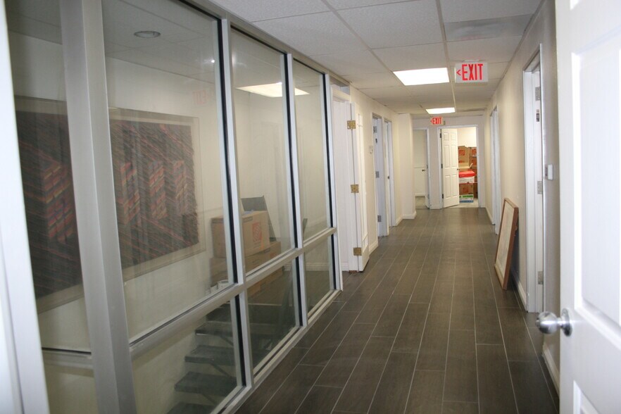More Photos Of 3530 Long Beach Blvd, Long Beach Office For Lease