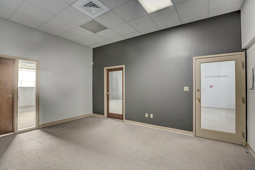 More Photos Of 118 W 5th St, Covington Loft Creative Space For Sale