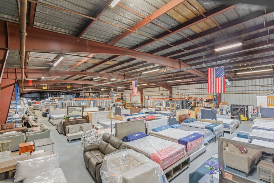 More Photos Of 1400 Reid St, Palatka Warehouse For Lease