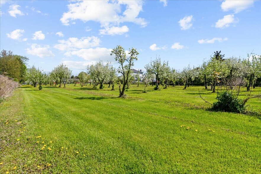 More Photos Of 2263 Durham Regional Hwy, Bowmanville Land For Sale
