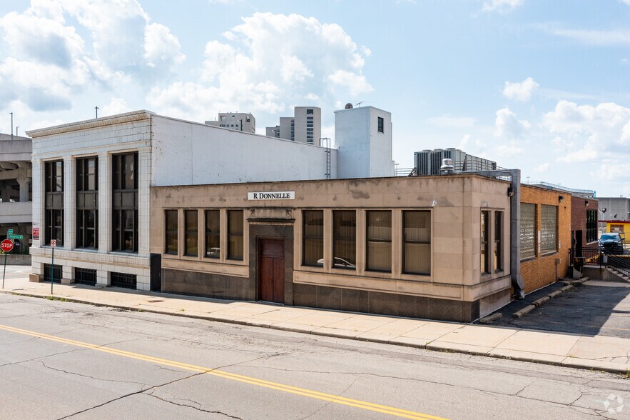 More Photos Of 610 W Congress St, Detroit Loft Creative Space For Sale