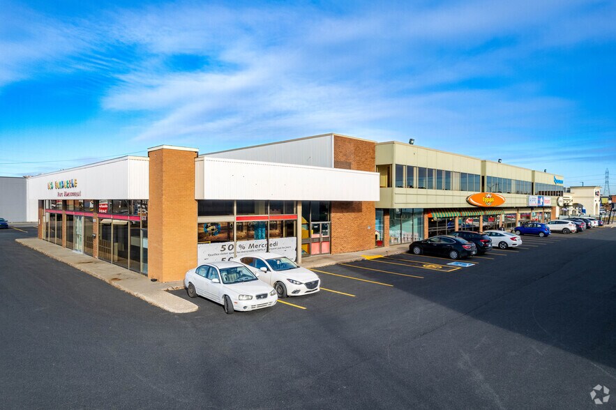More Photos Of 6400 Boul Taschereau, Brossard Storefront Retail Office For Lease