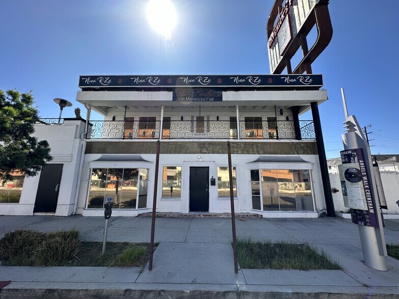Primary Photo Of 4225 Crenshaw Blvd, Los Angeles Bar For Lease