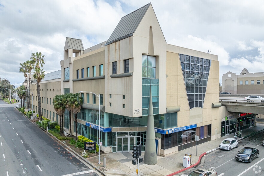 More Photos Of 2901-2929 K St, Sacramento Office For Lease