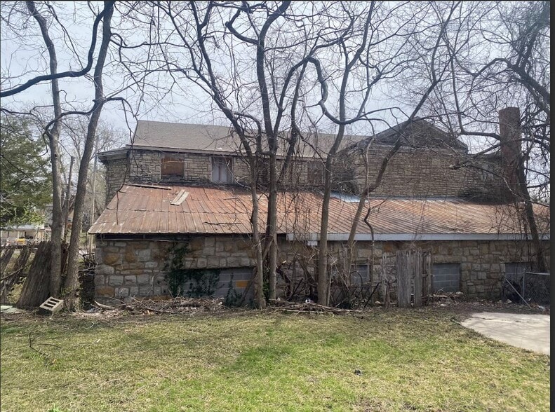 More Photos Of 2830 N 17th St, Kansas City Religious Facility For Sale