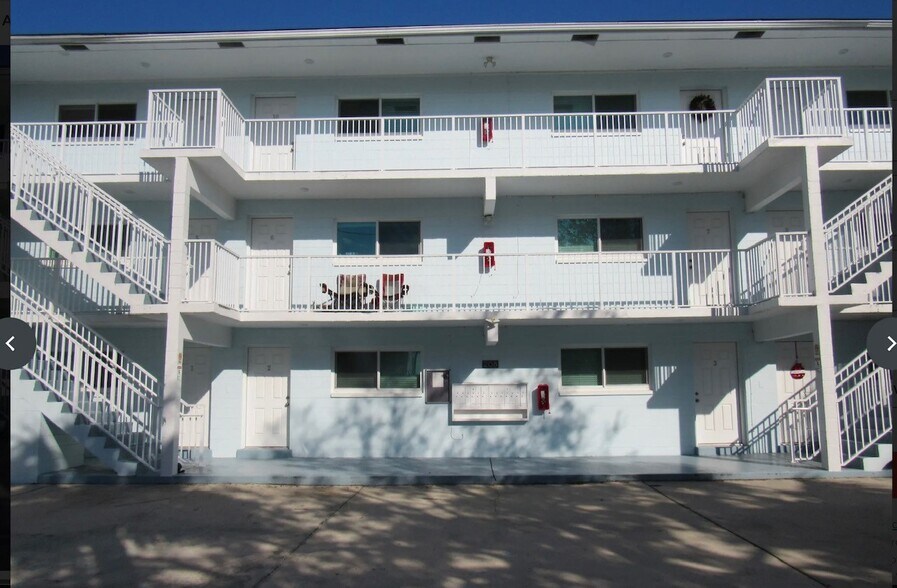 More Photos Of 208 N Halifax Ave, Daytona Beach Apartments For Sale