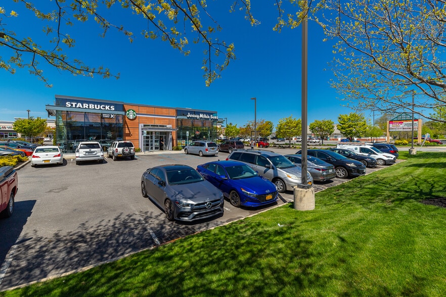 More Photos Of 520 Commack Rd, Deer Park Unknown For Lease