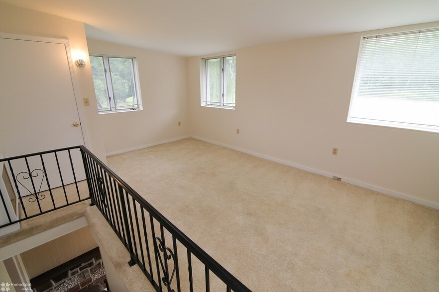 More Photos Of 3305 Municipal Dr, Whitehall Apartments For Sale