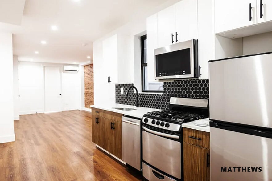 More Photos Of 18-89 Cornelia St, Ridgewood Apartments For Sale