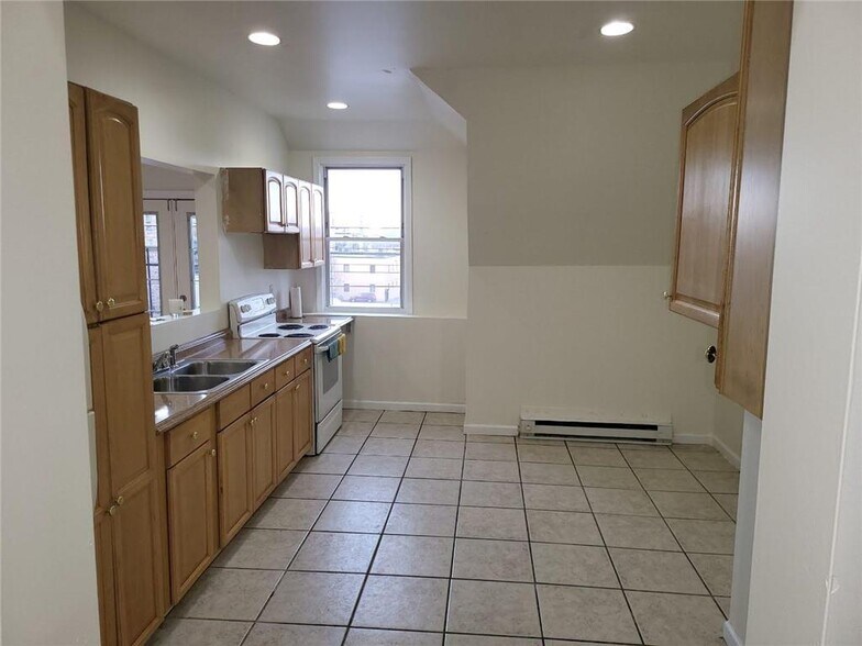 More Photos Of 114-116 114-116 S Hall St, Allentown Multifamily For Sale