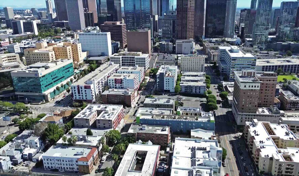 More Photos Of 1311 Ingraham St, Los Angeles Apartments For Sale