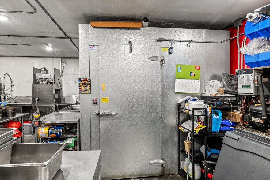 More Photos Of 1117 Lincoln Ave, Steamboat Springs Freestanding For Sale