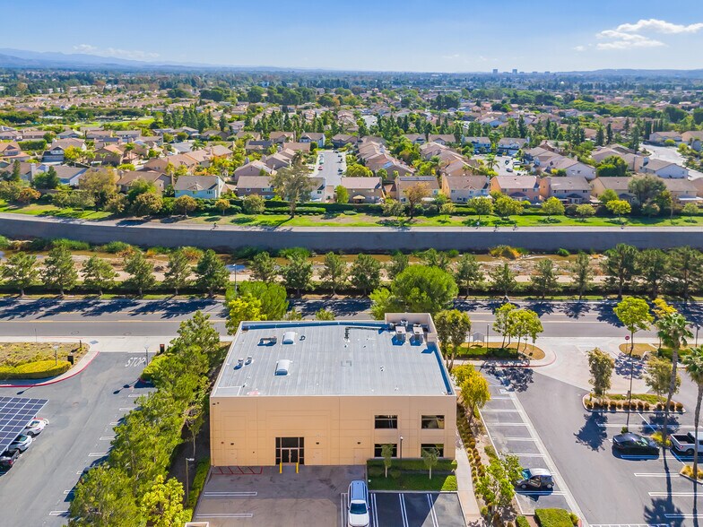 More Photos Of 67 Peters Canyon Rd, Irvine Business Park For Sale
