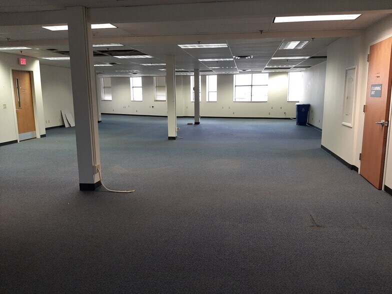 More Photos Of 130-140 W Main St, Rochester Office For Lease