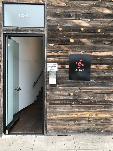 More Photos Of 10871-10885 Washington Blvd, Culver City Storefront Retail Office For Lease