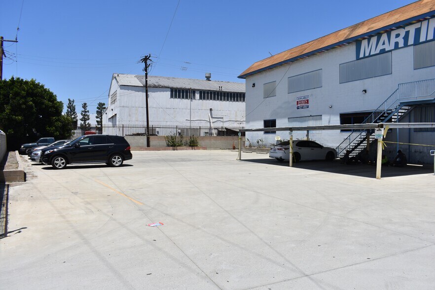 More Photos Of 12150 S Alameda St, Lynwood Office For Lease