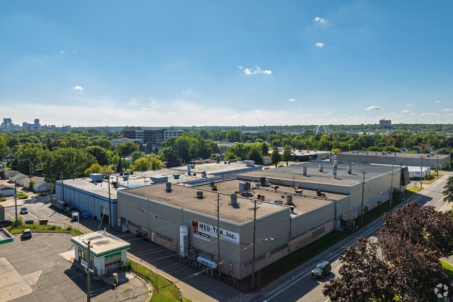 More Photos Of 2639 2nd St NE, Saint Anthony Manufacturing For Sale
