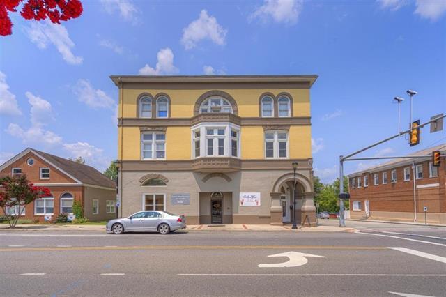 More Photos Of 301 W Main St, Radford Apartments For Sale