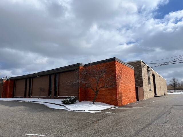 Primary Photo Of 4495 Cranwood Pky, Warrensville Heights Warehouse For Sale