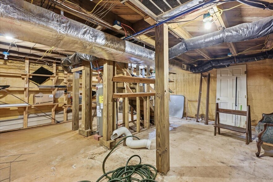 More Photos Of 2592 US-6, Hawley General Retail For Sale