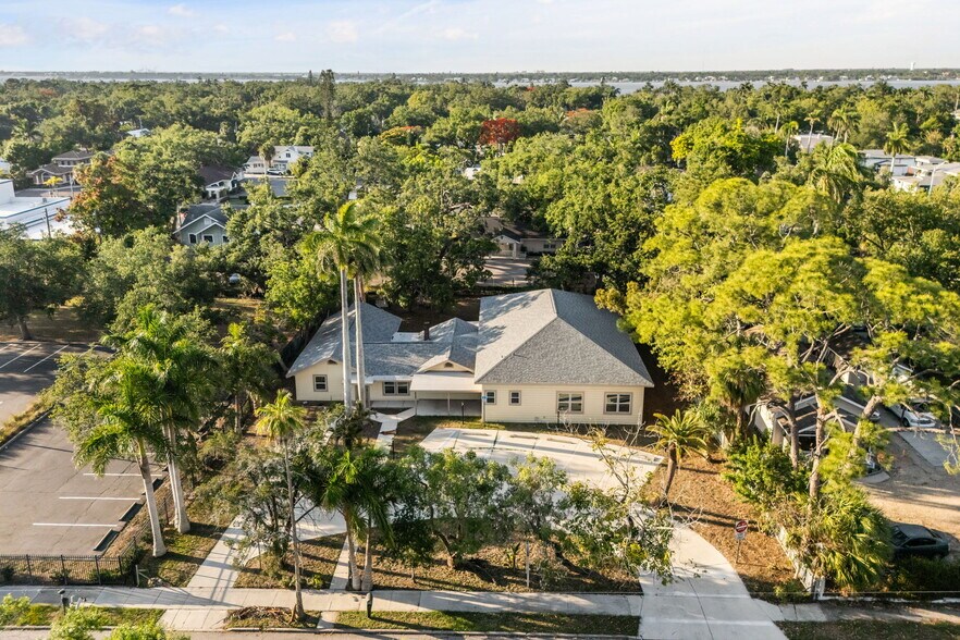 More Photos Of 2726 6th Ave W, Bradenton Serviced Offices For Sale