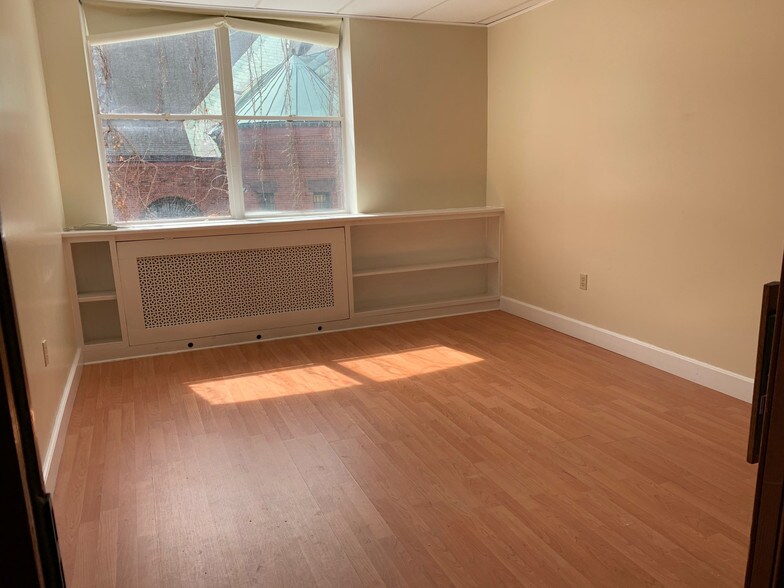 More Photos Of 53-55 Market St, Poughkeepsie Storefront Retail Office For Lease