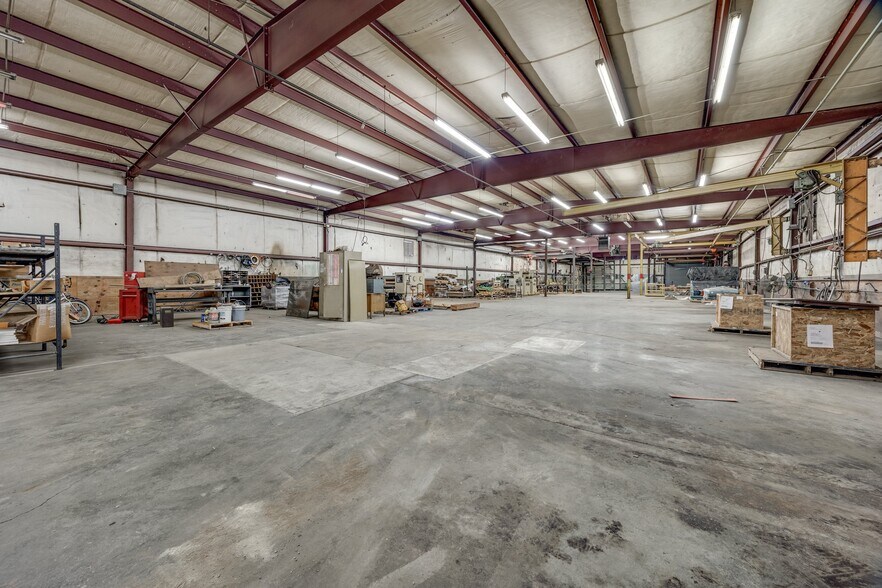 More Photos Of 3380 Smith Farm Rd, Matthews Warehouse For Lease