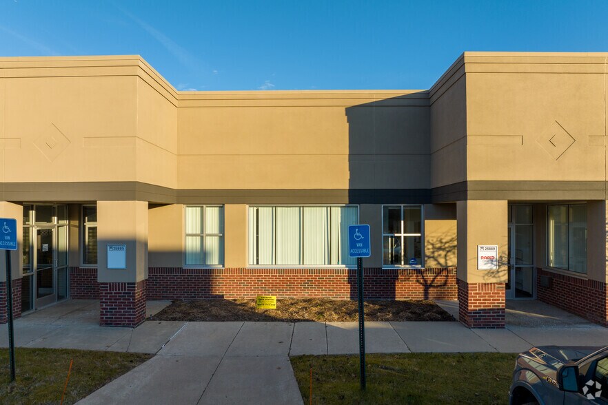 More Photos Of 25873-25893 Meadowbrook Rd, Novi Flex For Sale