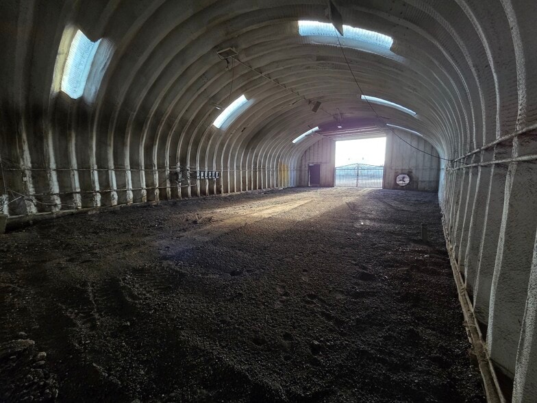 More Photos Of 4290 Clay st, Englewood Industrial For Lease