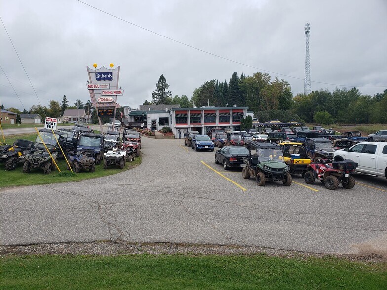 More Photos Of W11466 US Hwy 8, Dunbar Restaurant For Sale