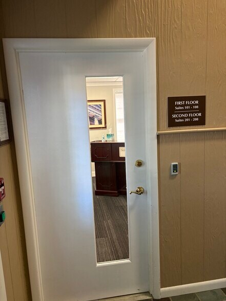 More Photos Of 2 Kings Hwy W, Haddonfield Office For Lease