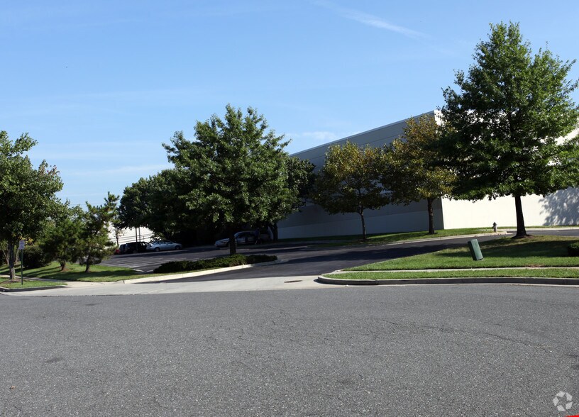 More Photos Of 6201 Columbia Park Rd, Landover Industrial For Sale