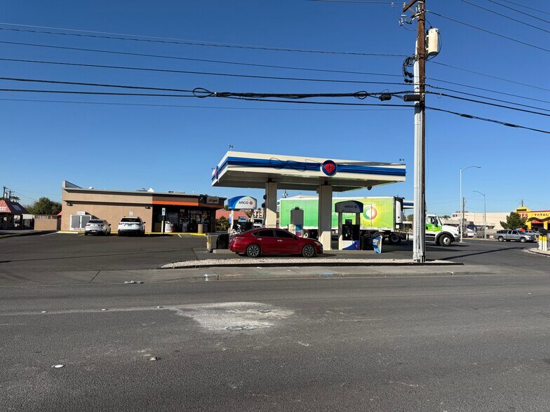 More Photos Of 551 N Lamb Blvd, Las Vegas Service Station For Sale