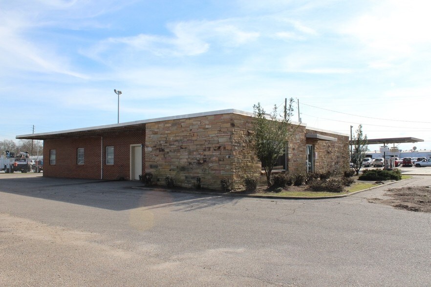 Primary Photo Of 1318 W Pine St, Hattiesburg Office For Lease