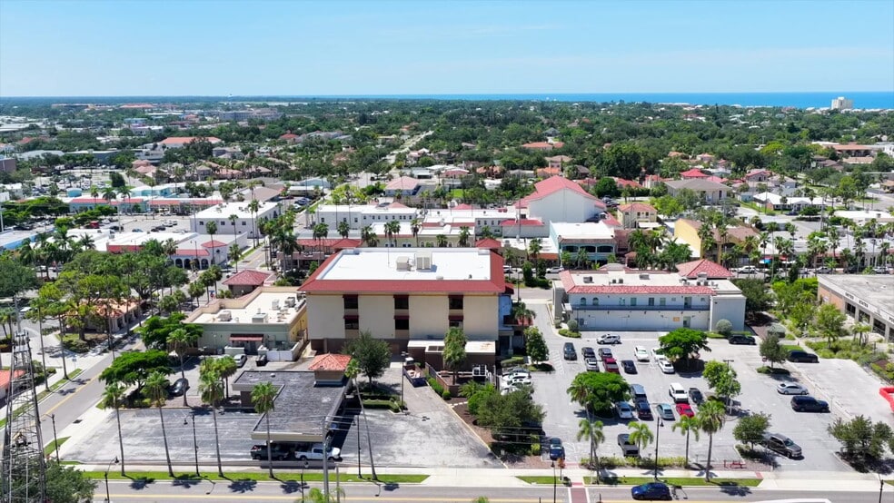 More Photos Of 304 W Venice Ave, Venice Office For Lease