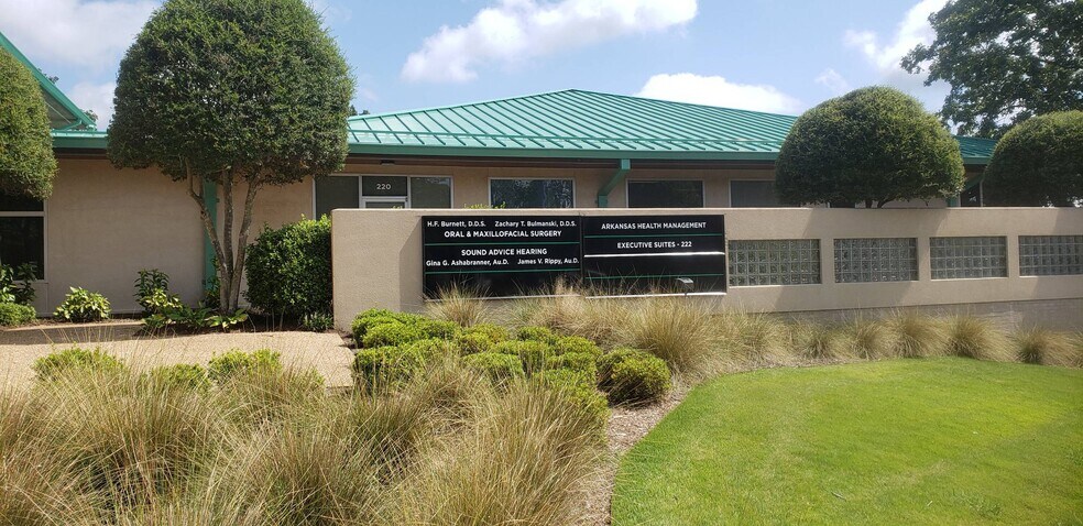 More Photos Of 10310 W Markham St, Little Rock Medical For Sale