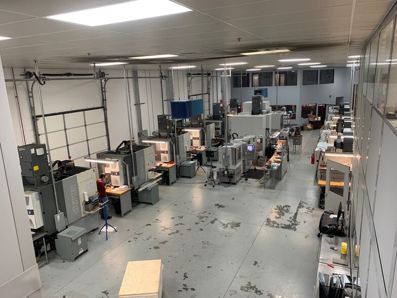 More Photos Of 301-315 Camars Dr, Warminster Research And Development For Lease