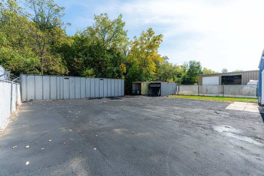 More Photos Of 560 S River St, Batavia Warehouse For Sale