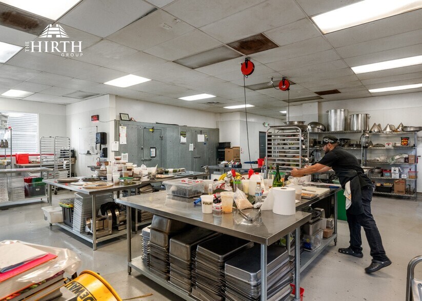 More Photos Of 2321 Filbert St, Oakland Warehouse For Sale