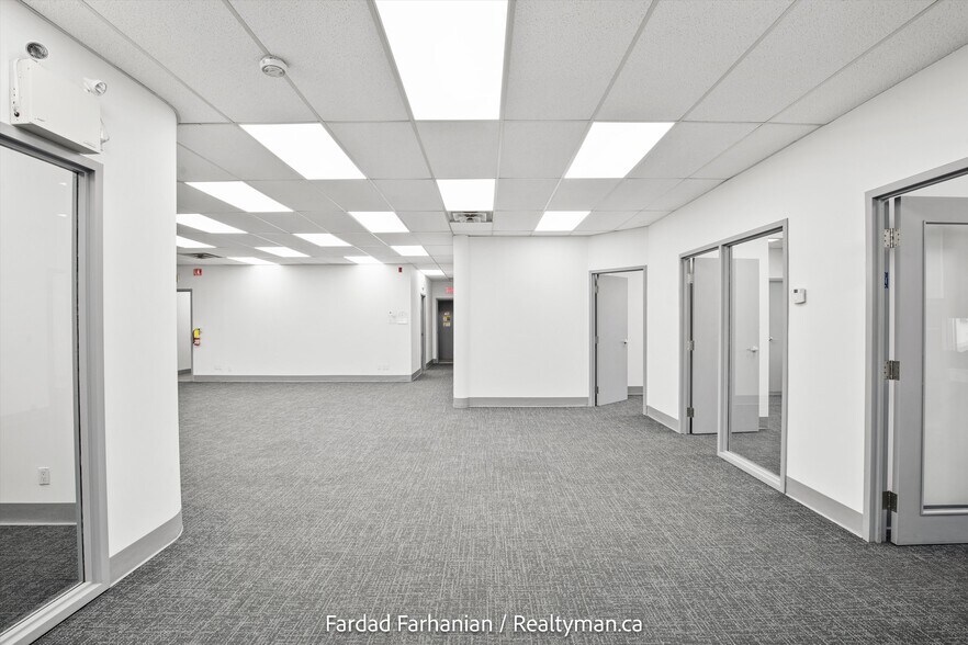 More Photos Of 42 Cardico Dr, Whitchurch-Stouffville Warehouse For Sale