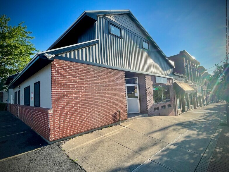 More Photos Of 47 W Bridge St, Oswego Storefront Retail Residential For Sale