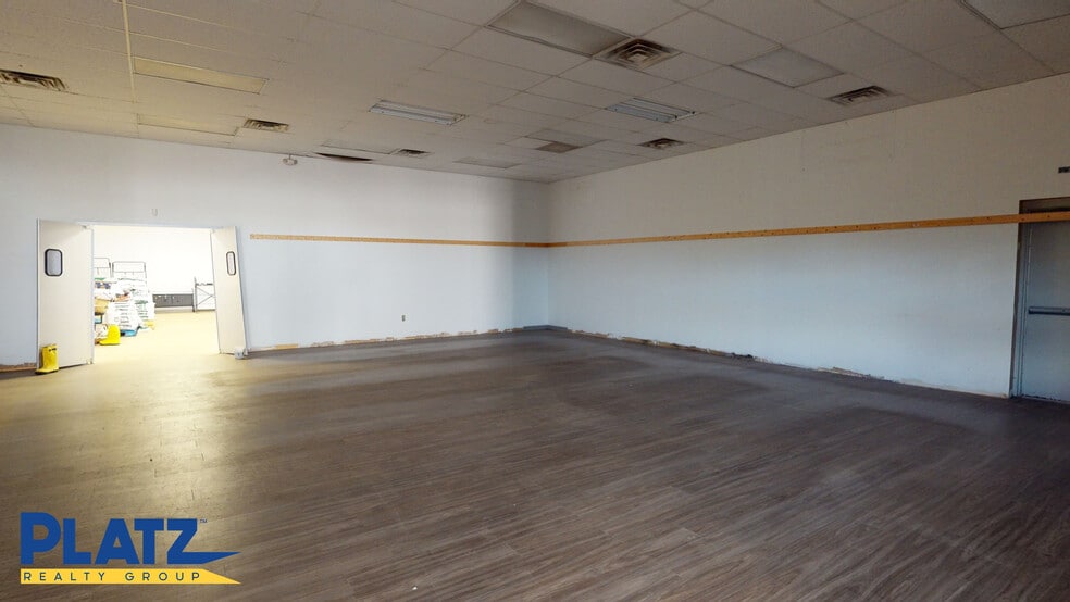 More Photos Of 3408-3410 Canfield Rd, Youngstown Storefront For Lease