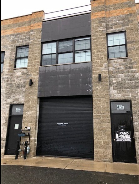 Primary Photo Of 4366 Victory Blvd, Staten Island Warehouse For Lease