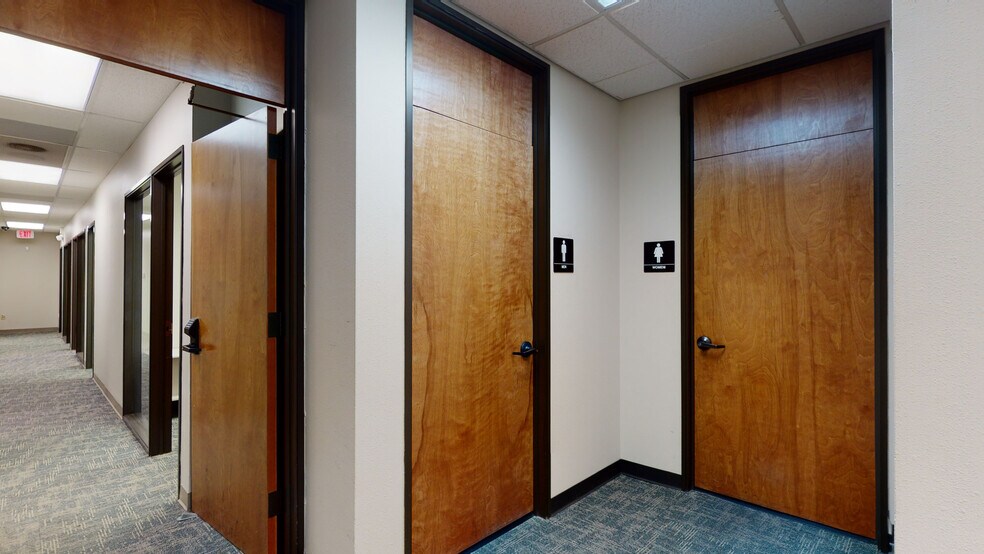 More Photos Of 4101 Clinton Dr, Houston Bank For Lease